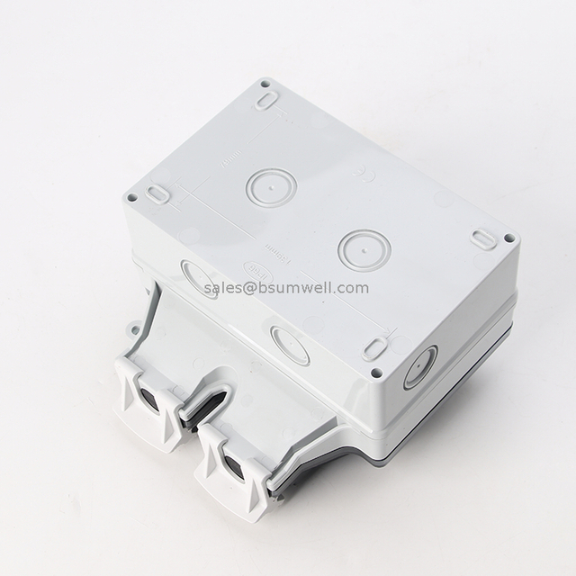 High Quality Dustproof Wifi IP66 Waterproof Multifunction 1 Gang Socket 16A Industrial Plug And Socket Wifi Tuya Outdoor Socket