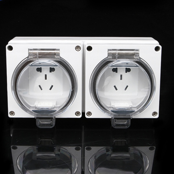 IP66 Dual Gang 5-Pin Waterproof Socket