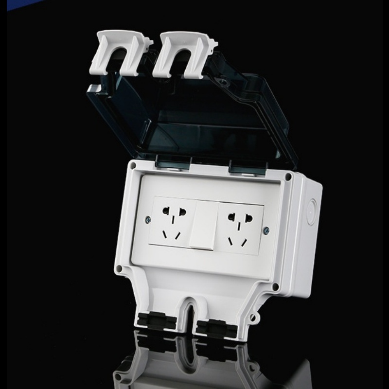 Anti-Splash 5-Pin Charging Socket