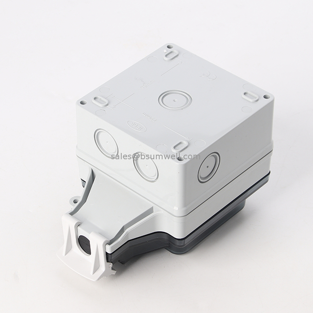 Wifi Tuya Ip66 Waterproof Case UK US FR DE AU Outdoor Shades Waterproof Switch Socket Plugs Sockets With Anti-splash Cover IP66