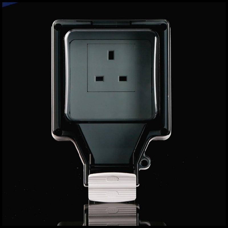 13A Fuse Built-in Socket