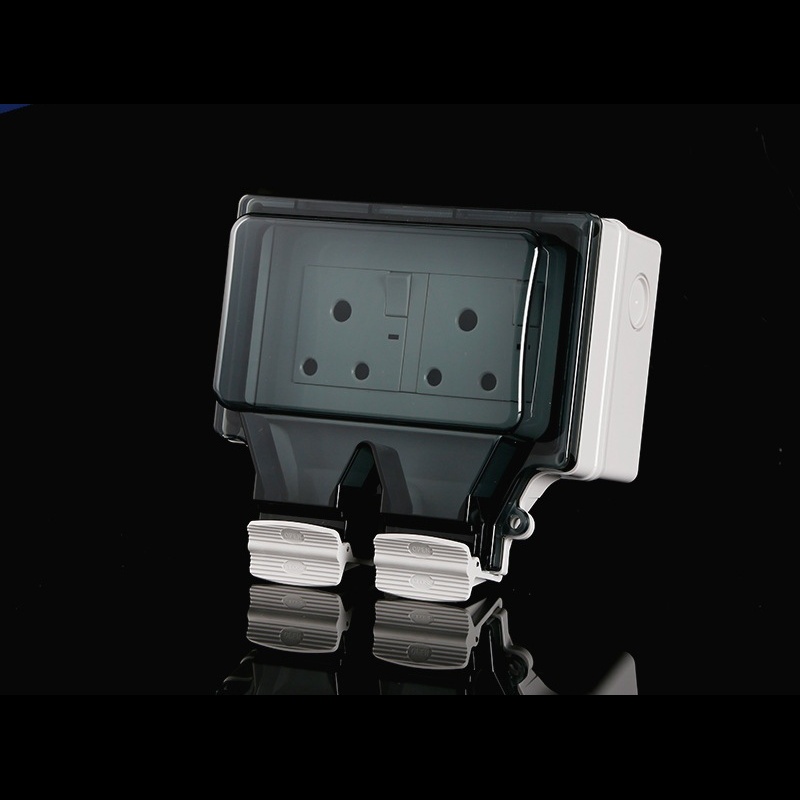13A Weatherproof Panel with On/Off Control BS Certified 86mm Wall Socket