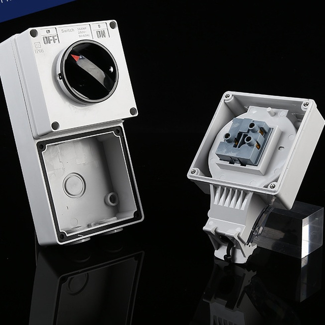 IP66 socket with switch UK