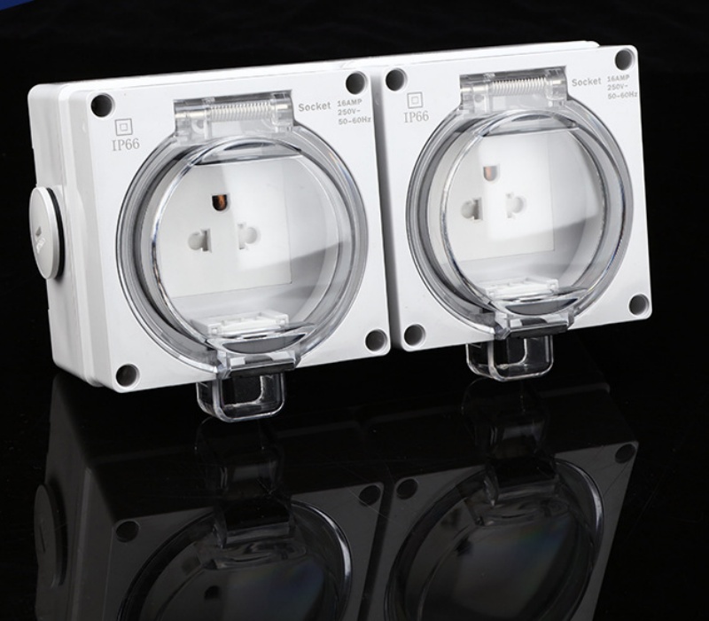 13a outdoor socket