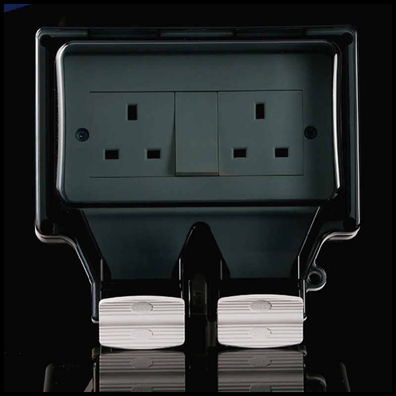 Storm-Resistant IP66 Socket