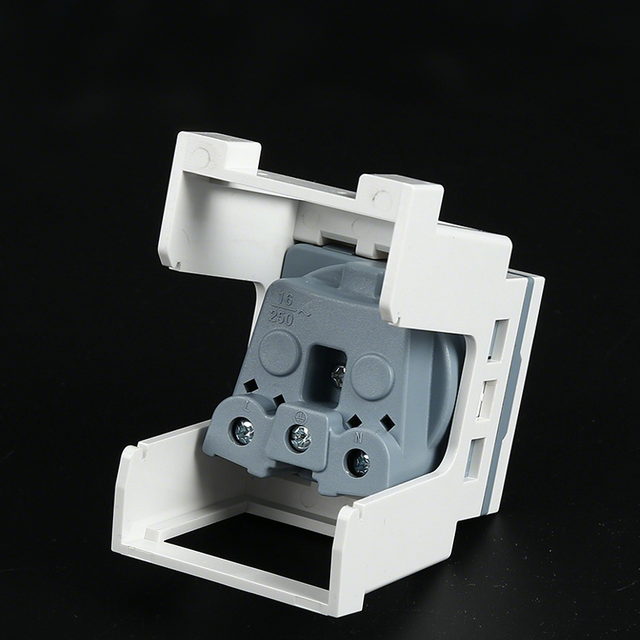 High-current USB rail connector