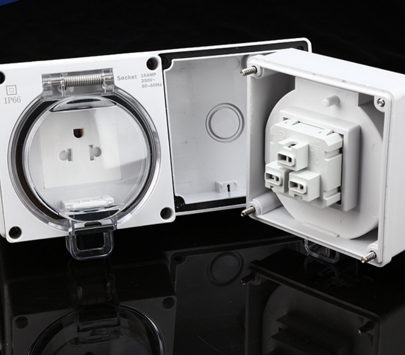  twin outdoor socket