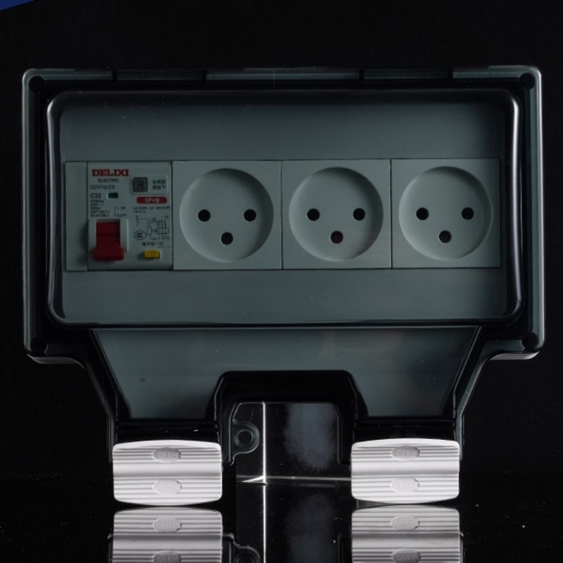 3-Gang Socket with RCD Breaker IP66 16A Breaker Outlet