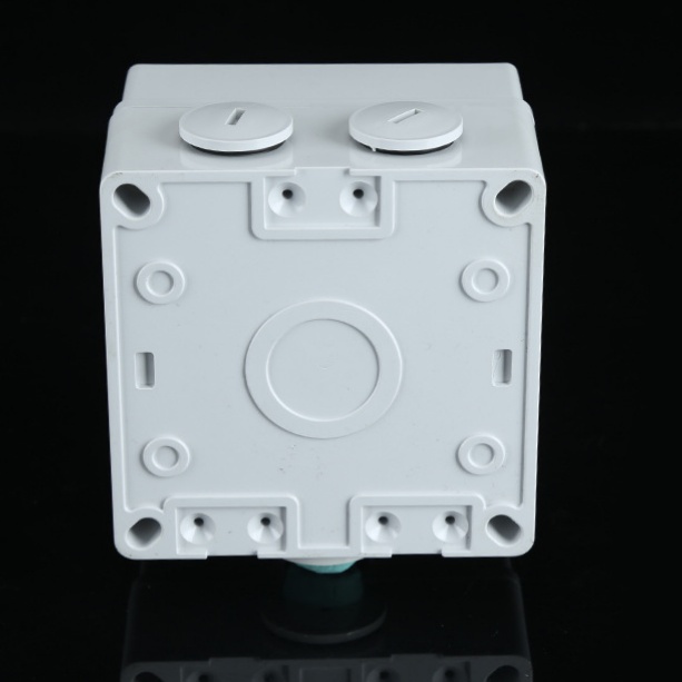 Surface-Mounted 1 Gang Outdoor Socket