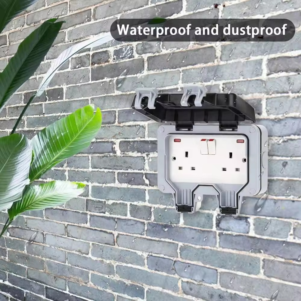 double outdoor power plug