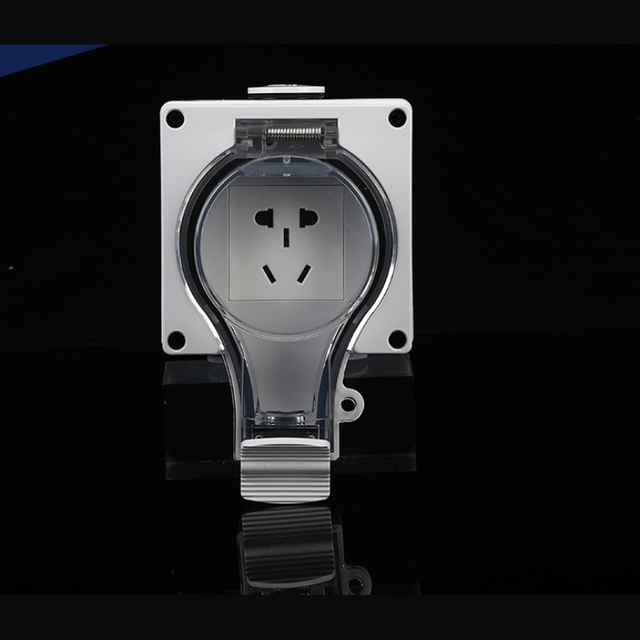 Bsumwell IP66 5-hole socket