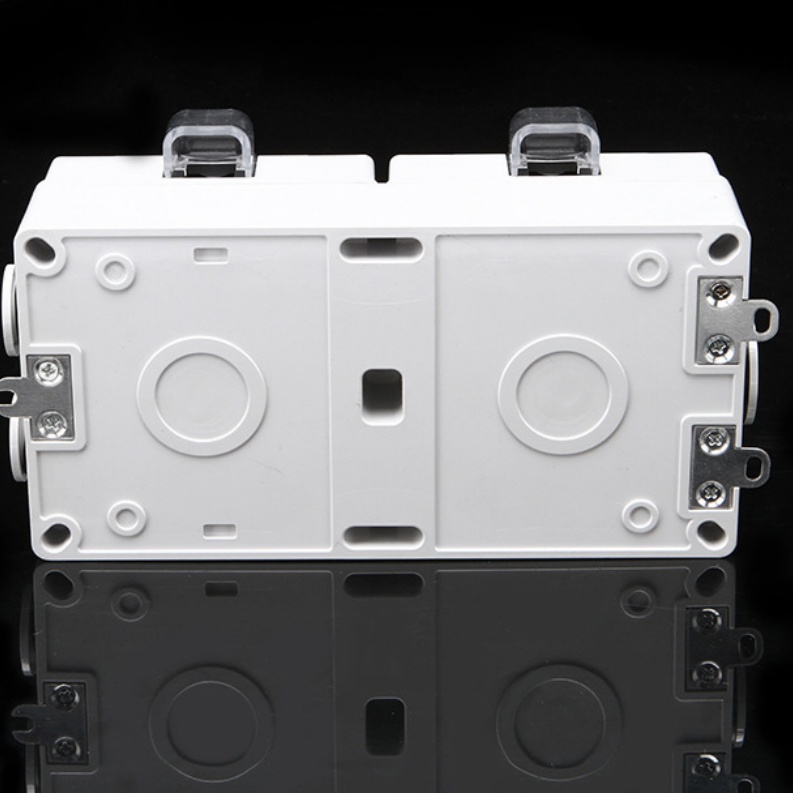 ip66 waterproof 4-outlet socket