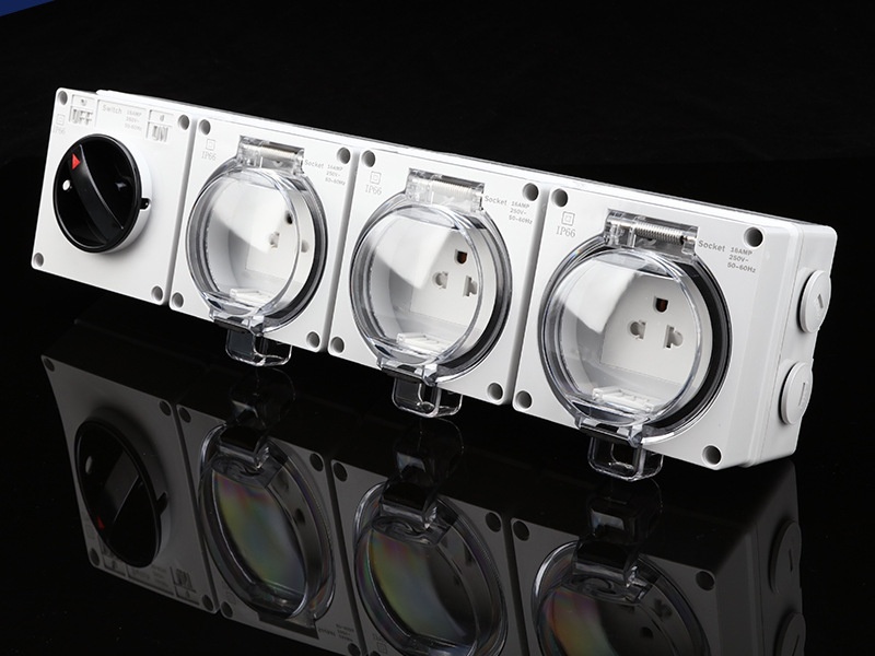 weatherproof storm socket