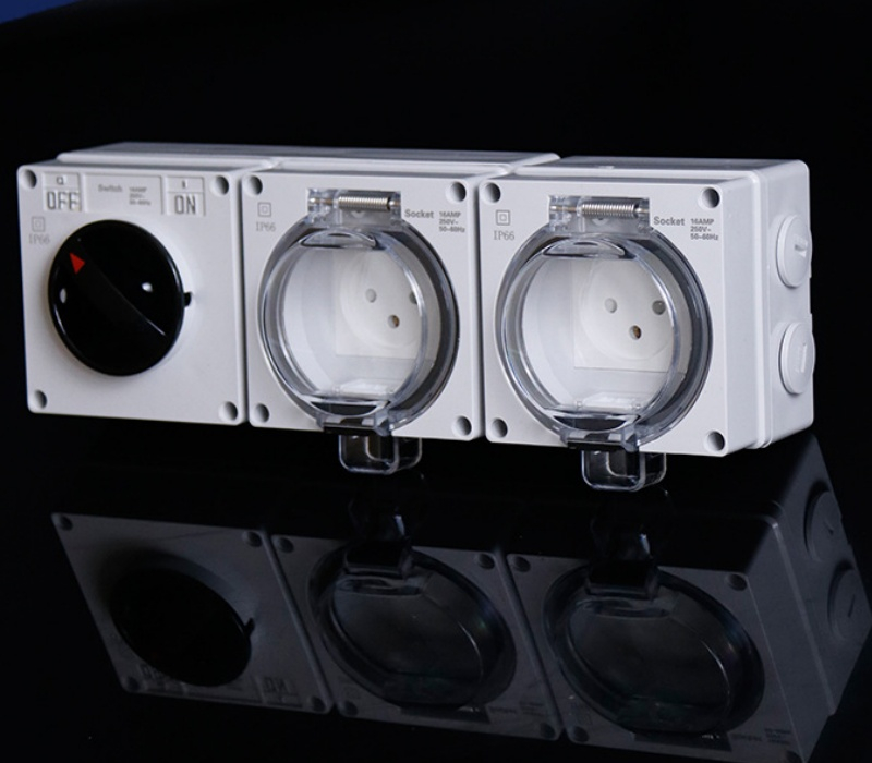 IP66 waterproof double socket with RCD