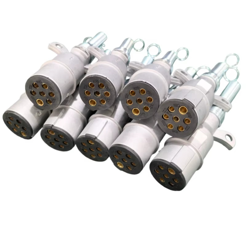 Heavy duty trailer plug converter